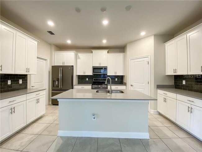 Building Photo - 15257 Night Heron Dr