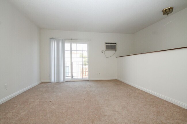 Interior Photo - 15339 Weddington St.
