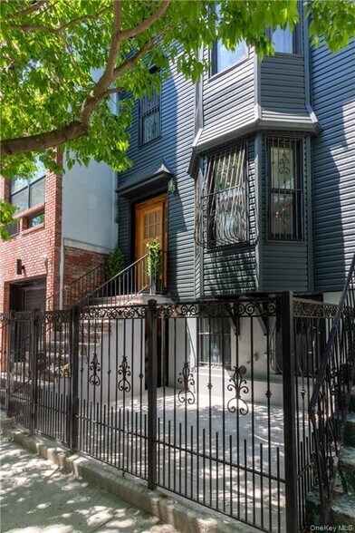 Building Photo - 1231 Putnam Ave