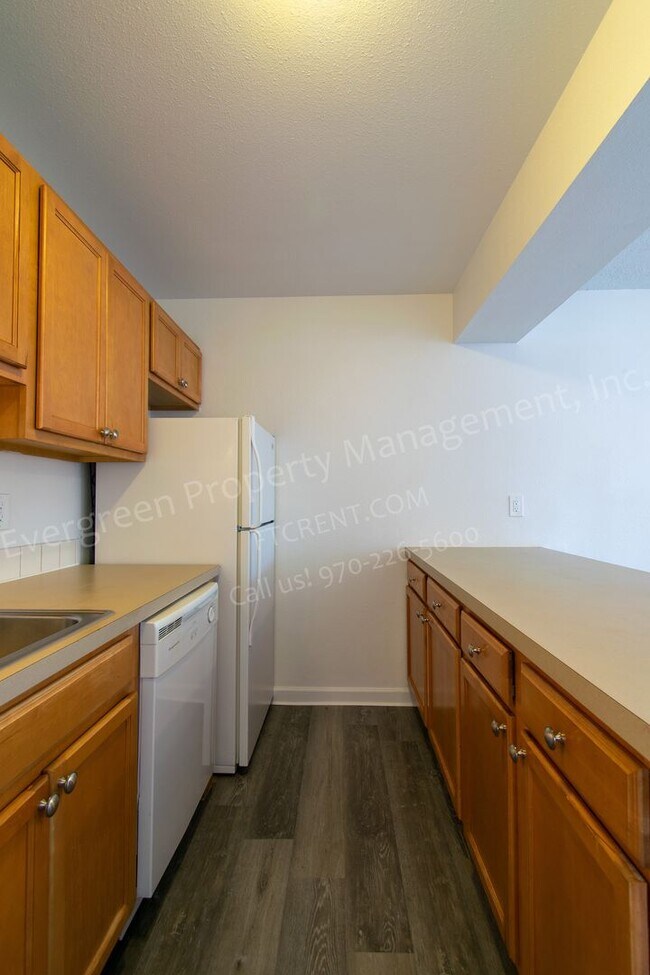 Building Photo - 2147 27th Ave Ct