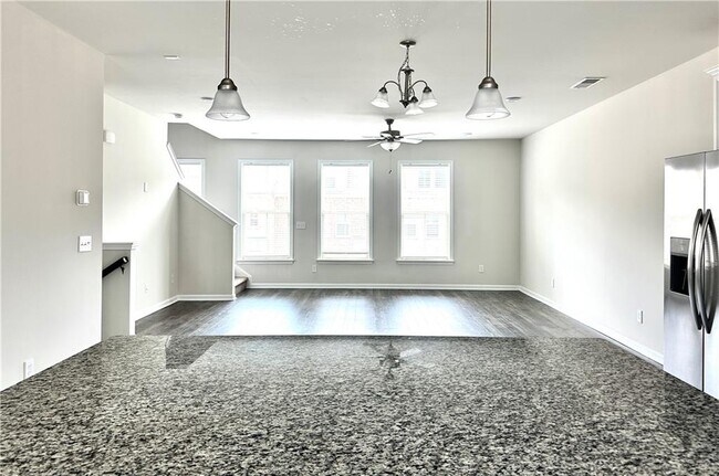 Building Photo - 3658 Hidden Valley Cir