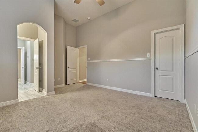 Building Photo - 20806 E Cameron Ridge Dr