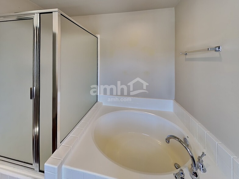 Building Photo - 20316 50th Ave E