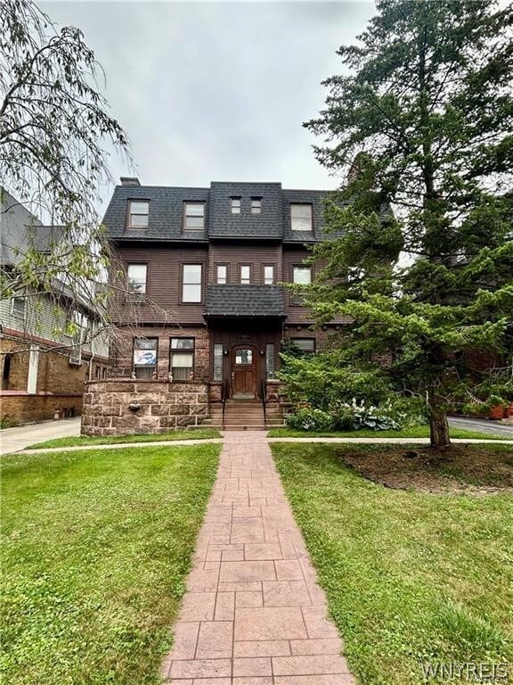 Building Photo - 307 Summer St