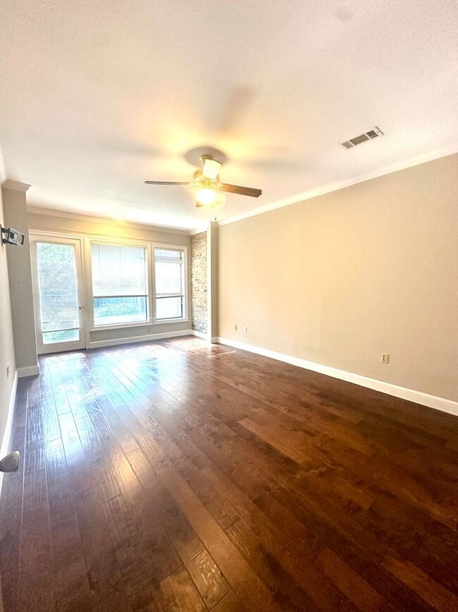 Building Photo - White Oak Common 3BR 2 1/2BA