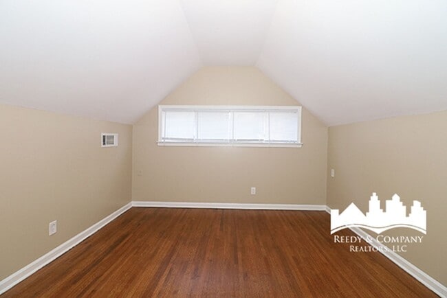 Building Photo - 2010 Tammwood Dr