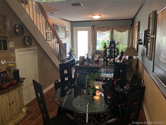 Building Photo - 248  Majorca Ave 248 Coral Gables Fl 33134