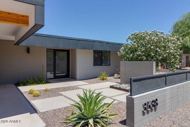 Building Photo - 3538 E Gold Dust Ave