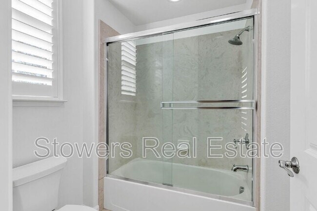 Building Photo - 3223 Carpenter Way