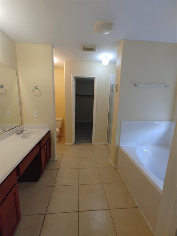 Building Photo - 28907 Fox Run Boulevard