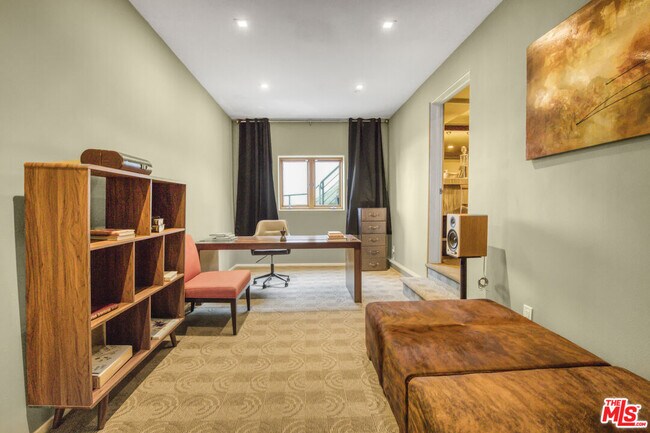 Building Photo - 1929 N Curson Ave