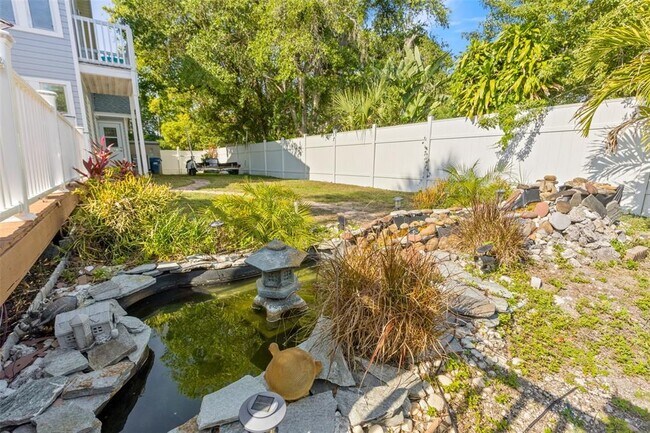 Building Photo - 428 W Klosterman Rd