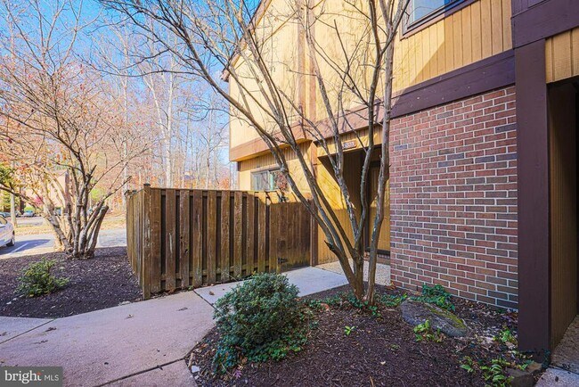 Building Photo - 6331 Red Cedar Pl