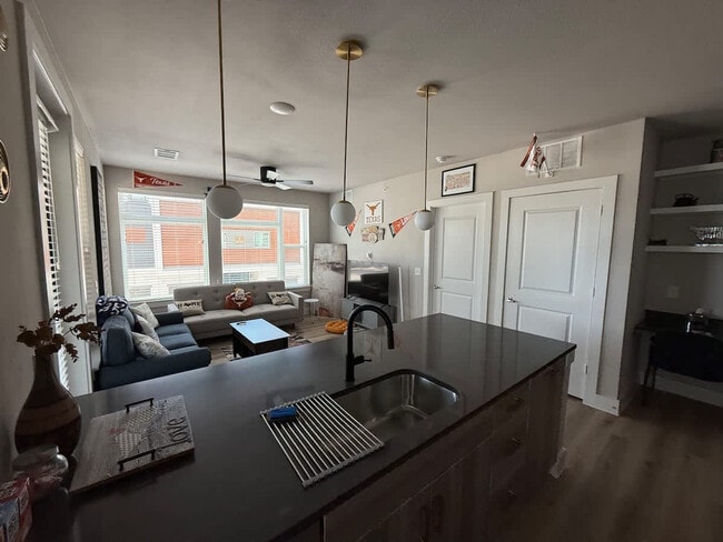 Building Photo - 12208 Tech Ridge Blvd