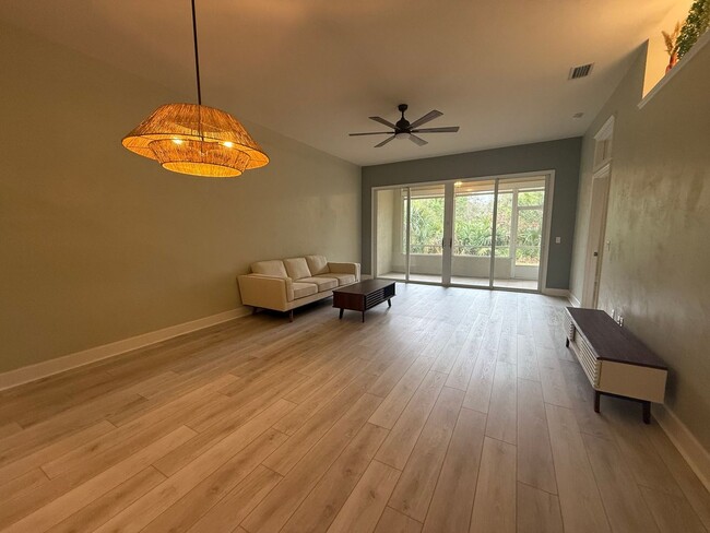 Building Photo - Beautiful 3 Bedroom 2 Bath Halifax Plantation Home AVAILABLE IMMEDIATELY!!!