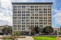 Building Photo - 108 W 2nd St
