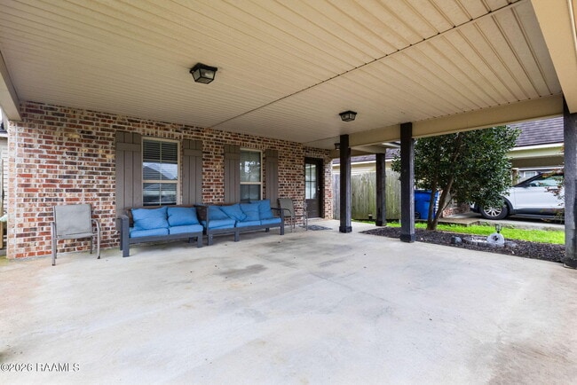 Building Photo - 122 Acacia Ln