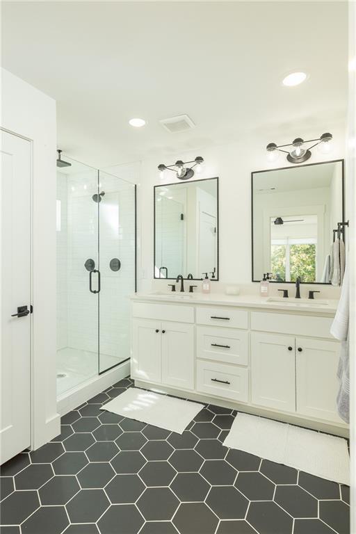 Building Photo - 205 W Lafayette St