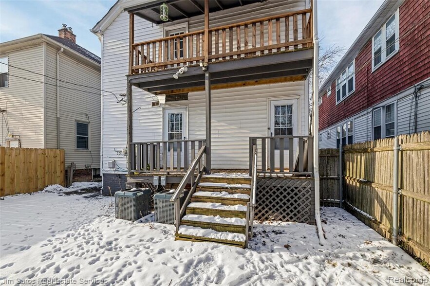 Building Photo - 1322 Wayburn St