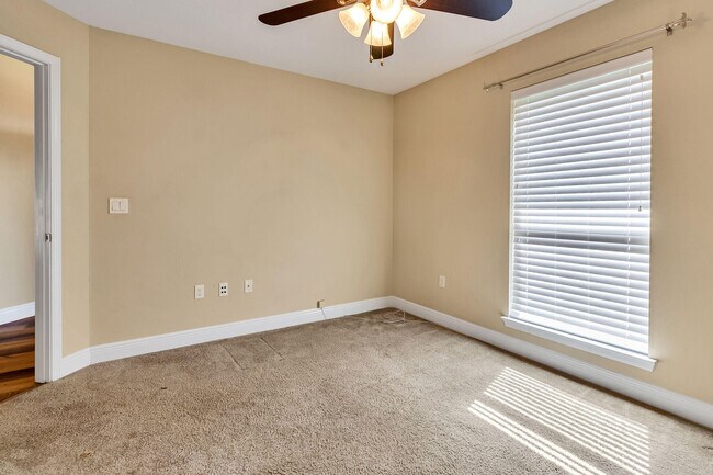 Building Photo - 1952 Bay Pine Cir