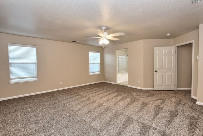 Building Photo - Beautiful 4 Bed 3 full bath Natomas Home!!