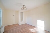 Building Photo - 45 Linden St