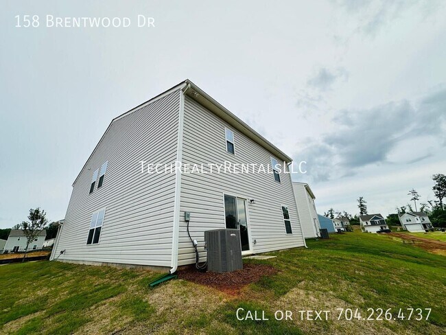 Building Photo - 158 Brentwood Dr