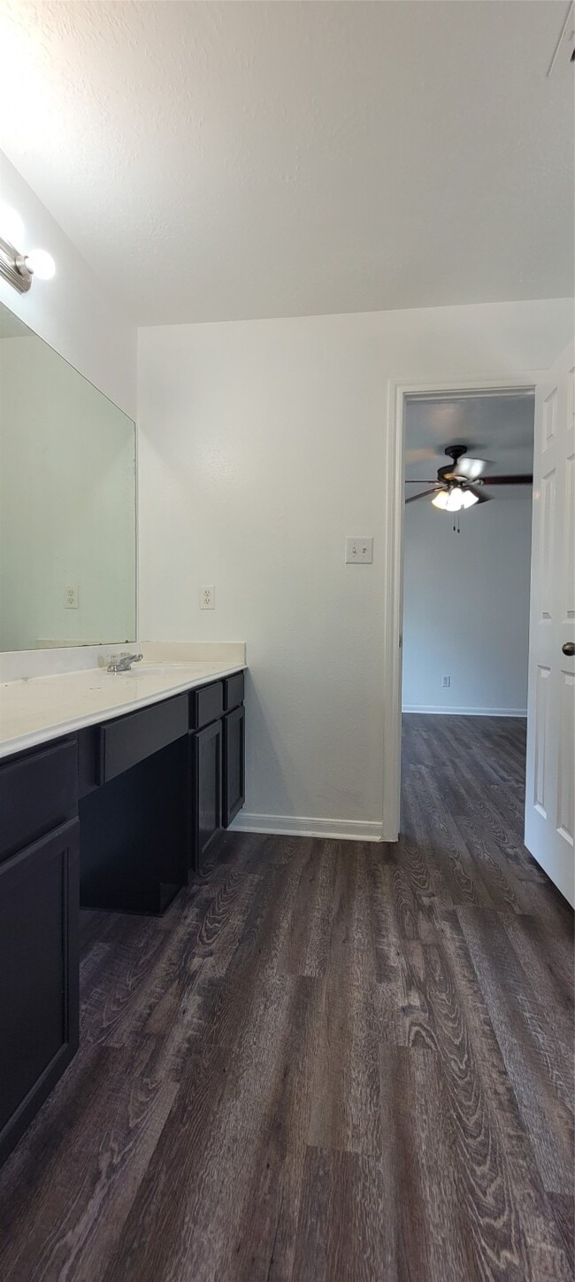 Building Photo - 1426 Ruthven St