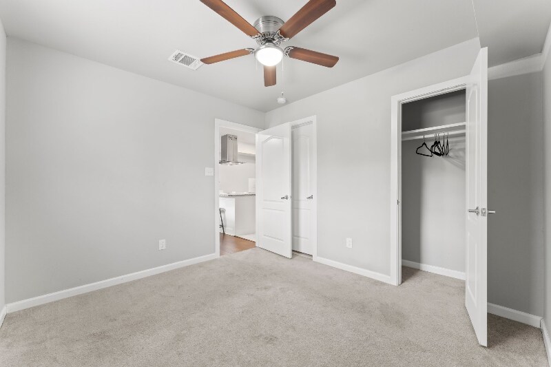 Building Photo - 9130 Vogue Ln