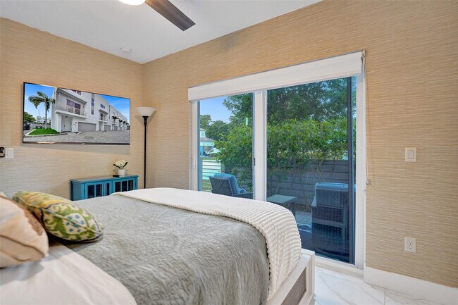 Building Photo - 1371 N Ocean Blvd