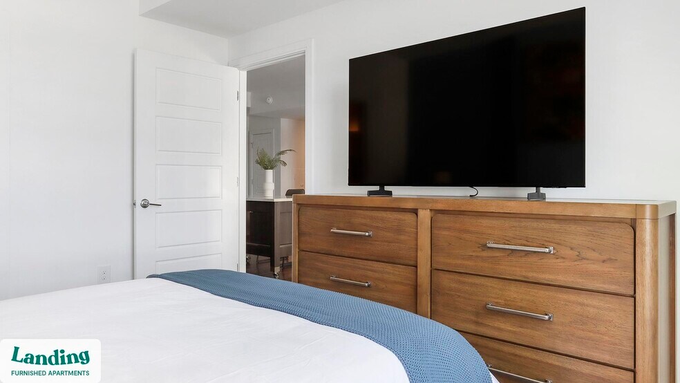 Building Photo - 3005 Peachtree Rd NW