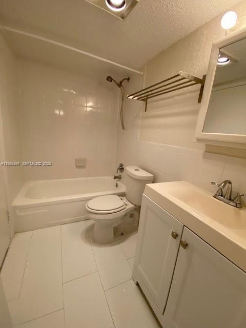 Building Photo - 2775 Taft St