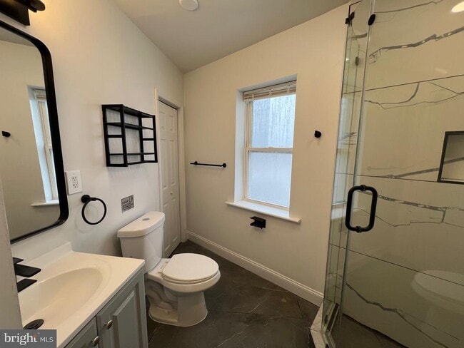 Building Photo - 2145 Elkins Ave