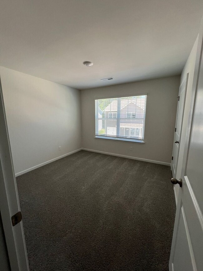 Building Photo - Pristine 3BR Townhouse in Arden