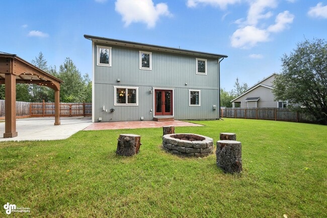 Building Photo - 4 Bedroom | 2.5 Bathroom | Garage - Conven...