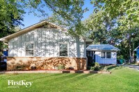 Building Photo - 1724 Waverly St