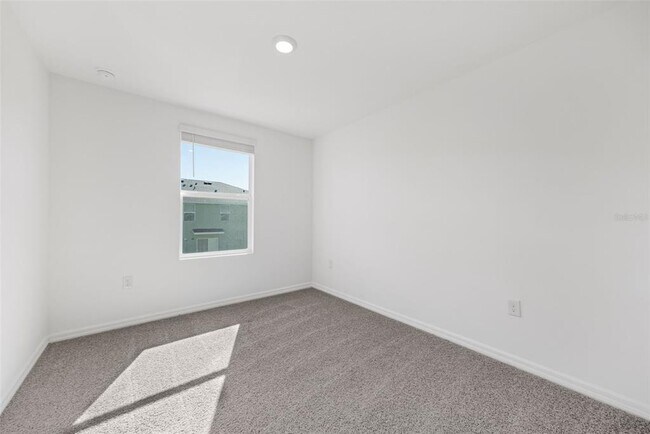 Building Photo - 1009 SPOTTED EGRET Loop