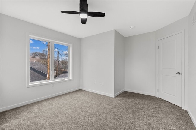 Building Photo - 169 S Union St