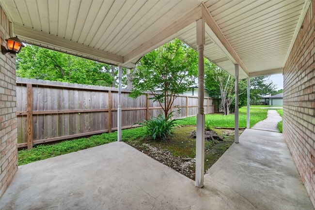 Building Photo - 418 Texas St