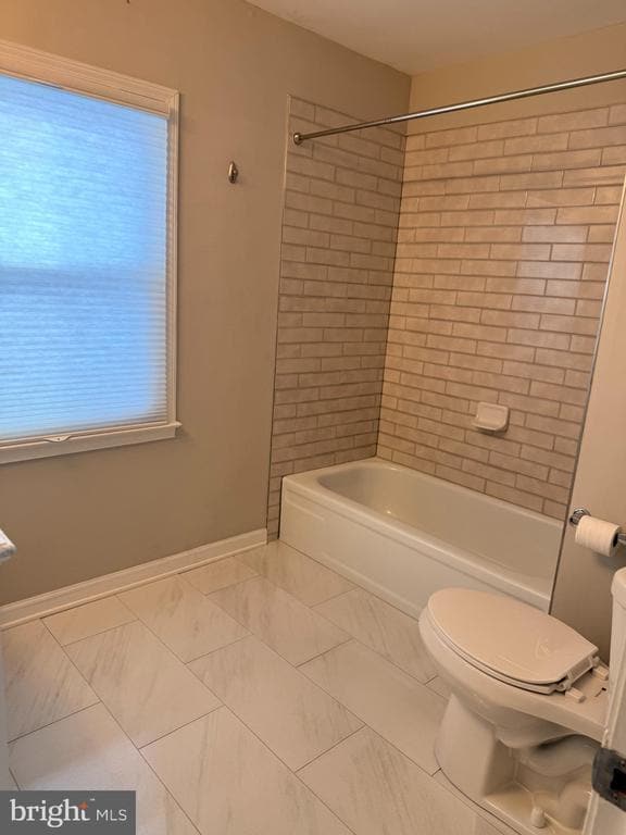 Building Photo - 2102 Willowtree Ln