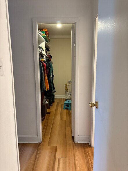Master walk in - 11801 Rockville Pike