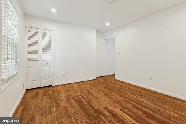 Building Photo - 8326 Briar Creek Dr