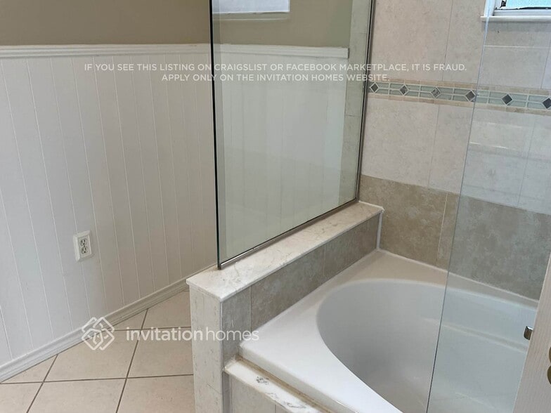 Building Photo - 8041 56th Ct E