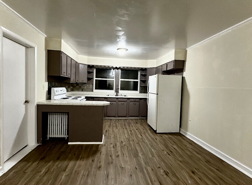 Building Photo - 2704 NY-199