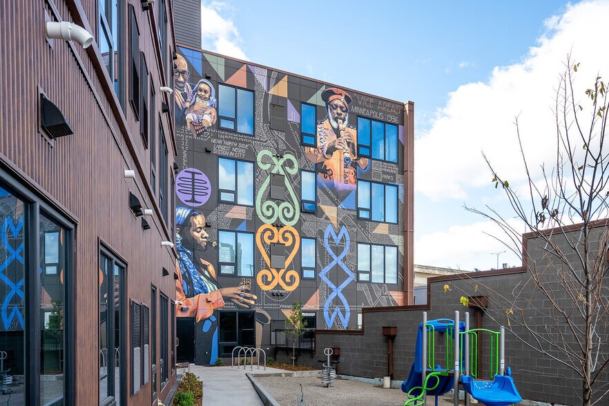 Building Photo - Shelby Commons