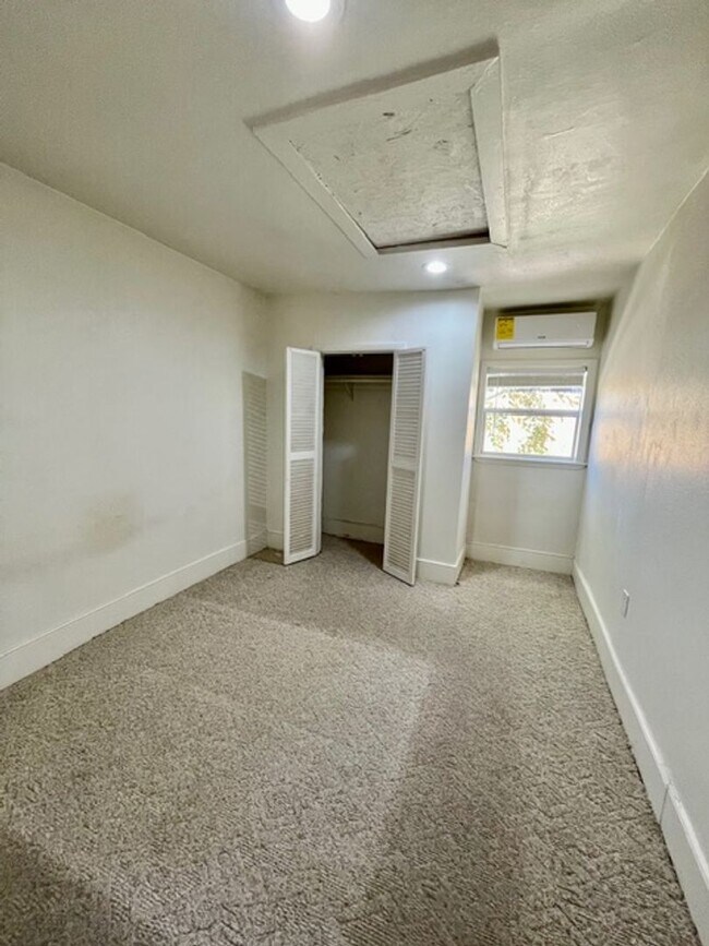 Building Photo - 2107 Morrow Ave