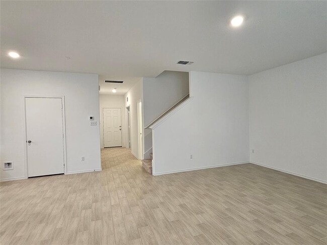 Building Photo - 1629 Brimhurst Dr