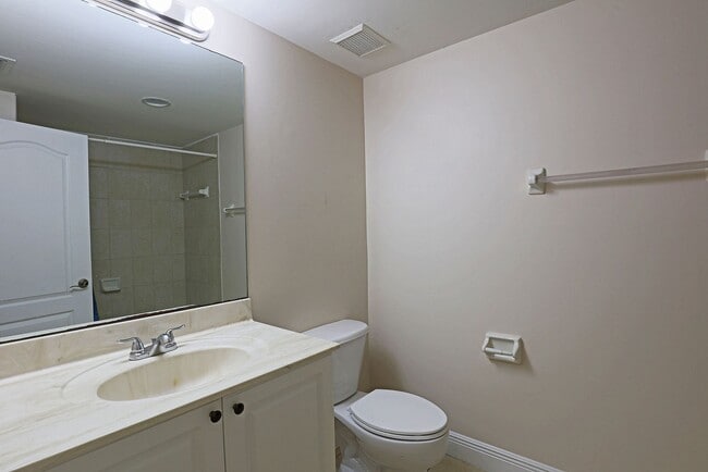 Building Photo - Villas at Venezia 4175-206