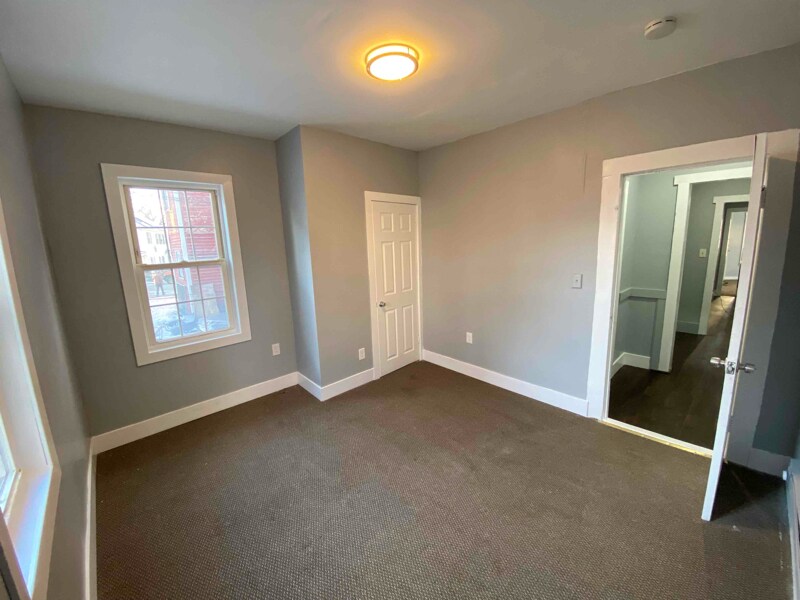 Building Photo - 102 Endicott St