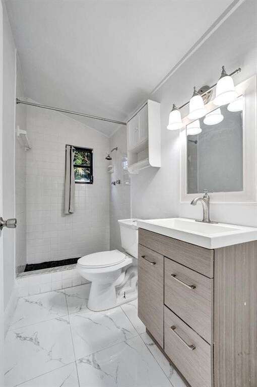 Building Photo - 1836 SW 9th Ave